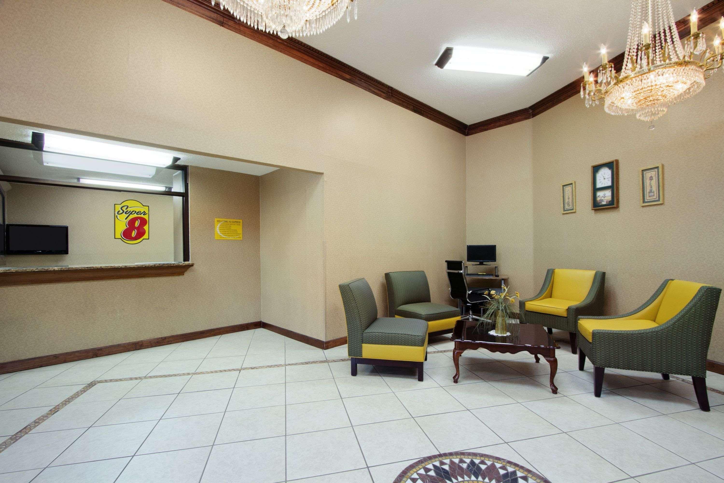 Super 8 By Wyndham Homewood Birmingham Area Екстериор снимка