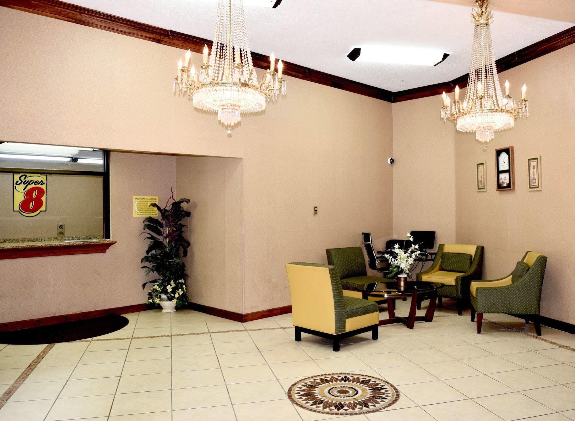 Super 8 By Wyndham Homewood Birmingham Area Екстериор снимка